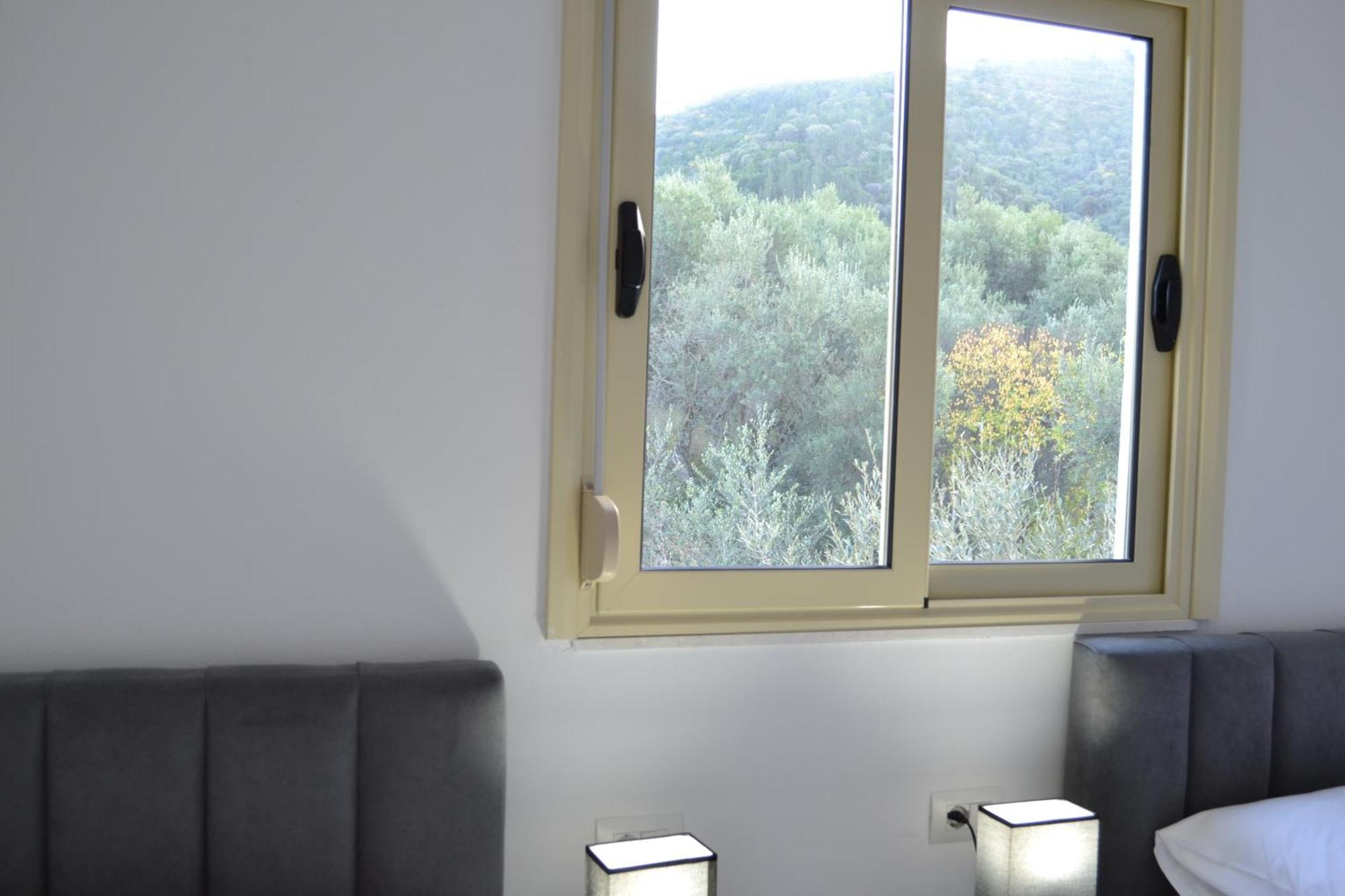 Seaview Gateway 2 Bedrooms Apartment & Garage Vlorë Exteriör bild