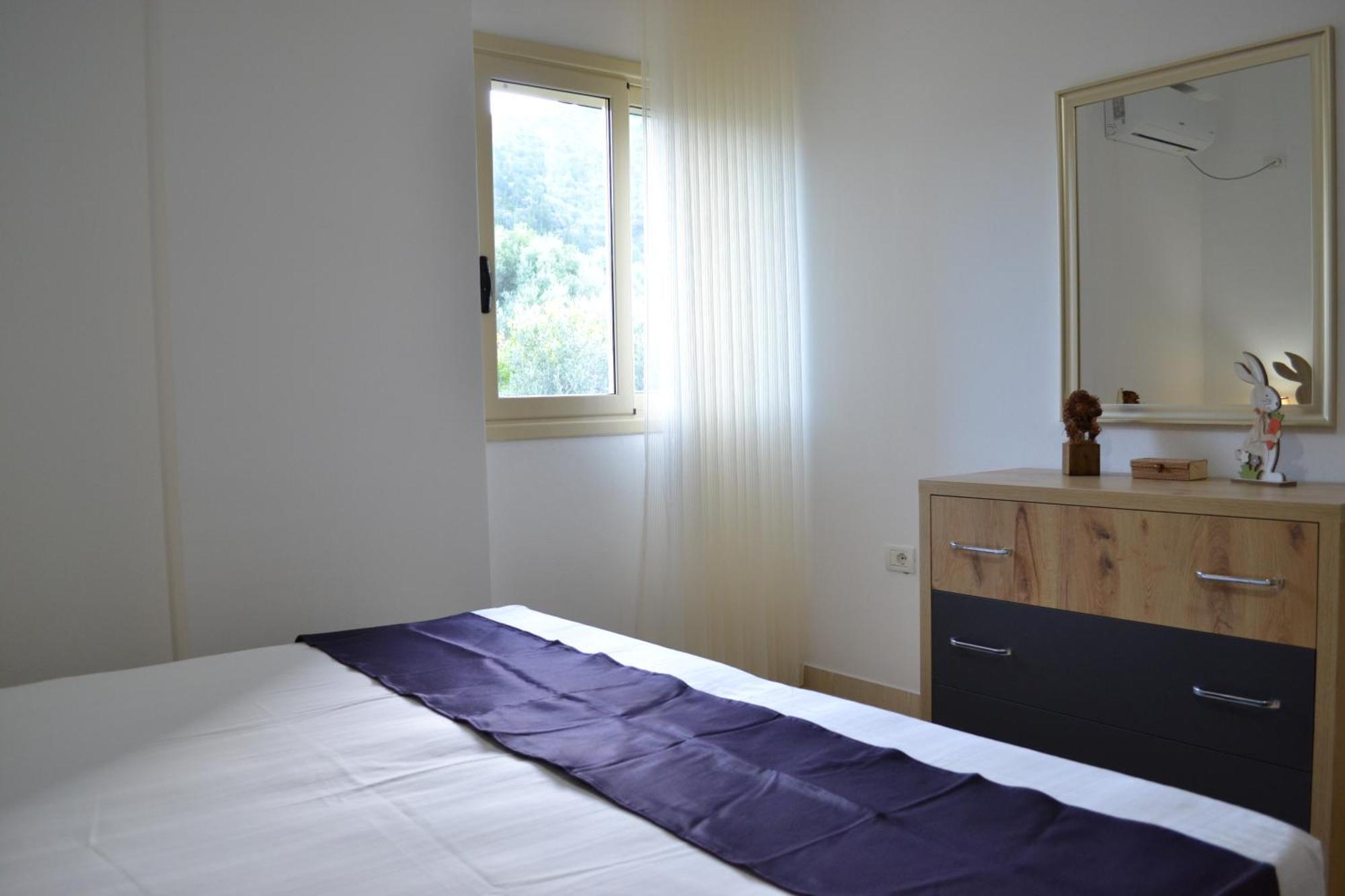 Seaview Gateway 2 Bedrooms Apartment & Garage Vlorë Exteriör bild