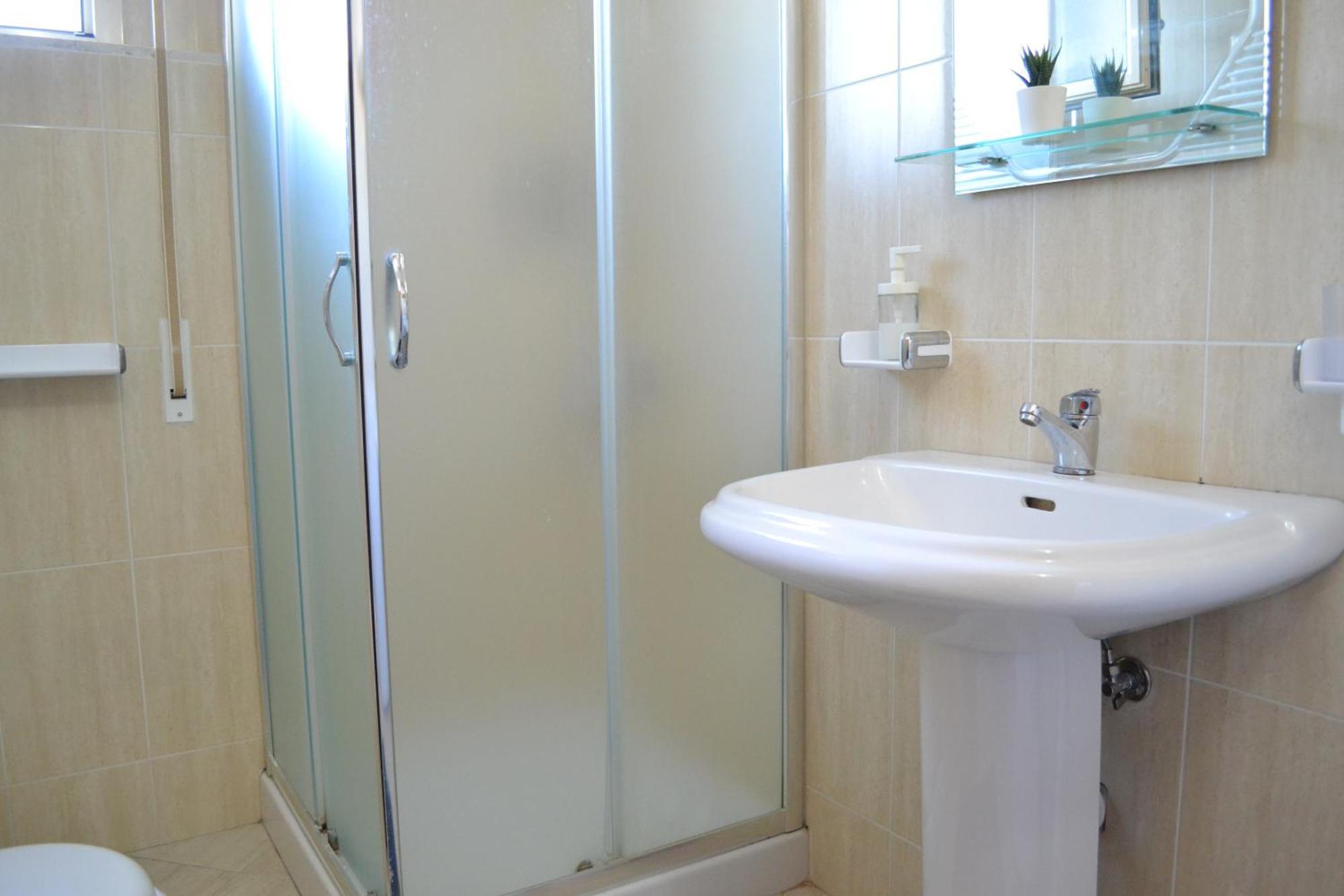 Seaview Gateway 2 Bedrooms Apartment & Garage Vlorë Exteriör bild