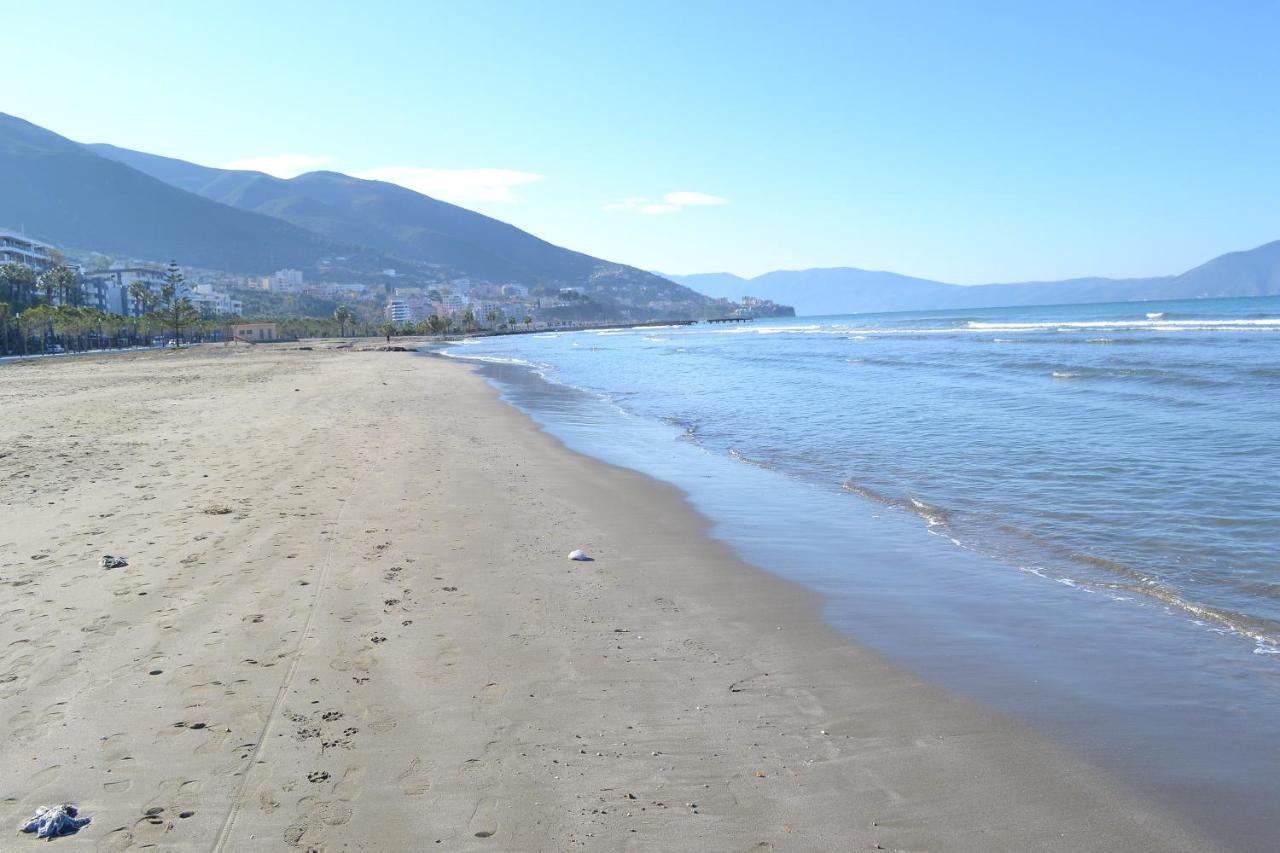 Seaview Gateway 2 Bedrooms Apartment & Garage Vlorë Exteriör bild